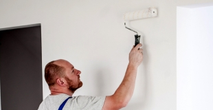 Comment peindre un mur pour redonner du peps à une pièce ?