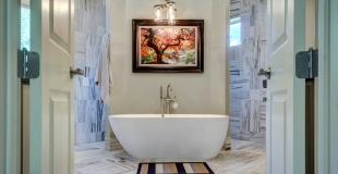 Quelle baignoire choisir pour sa salle de bain, en rénovation ou neuf ?