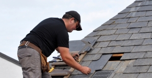 Toiture en ardoise : conseils et prix au m² en rénovation et en neuf