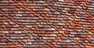 Tout savoir sur les tuiles de toiture ! Conseils, modèles de tuile, prix de pose